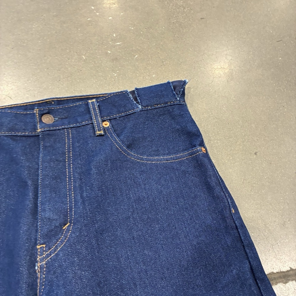 Levi's 517 Bootcut Jeans Men's Size 32x30 Blue Dark Wash Denim Rigid Altered* - Picture 3 of 8